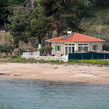 House Kokkalas On The Beach Pyrgadikia Dış mekan fotoğraf