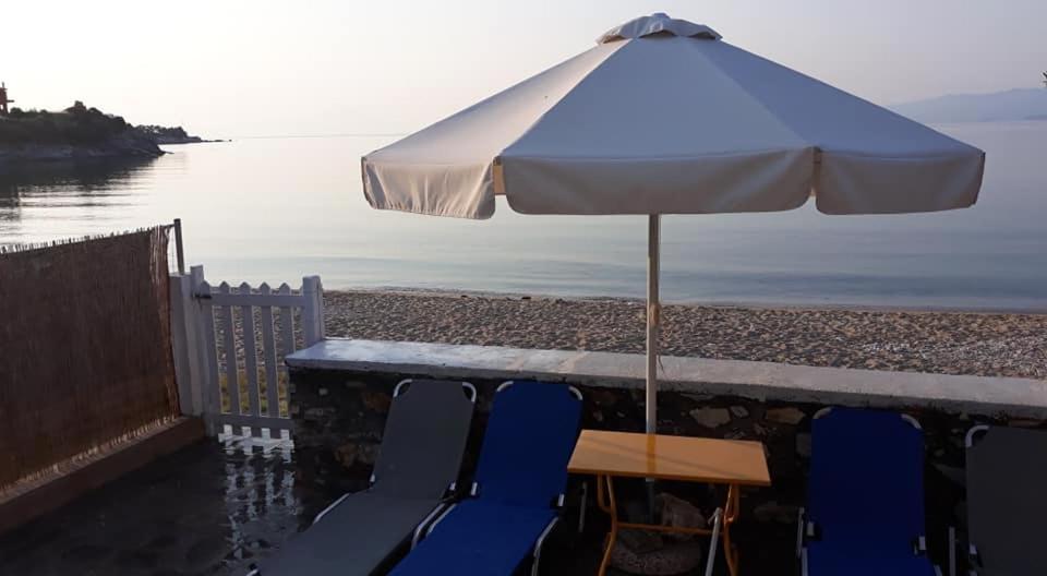 House Kokkalas On The Beach Pyrgadikia Dış mekan fotoğraf